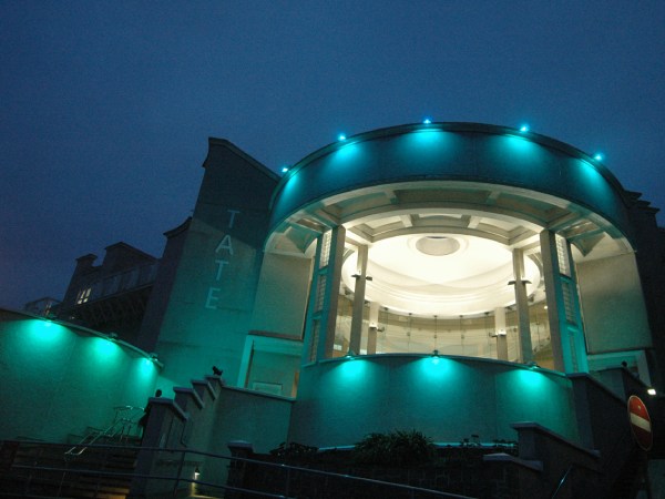 Temporary teal colour floodlight installation for the openning of the new extension of Tate St Ives gallery